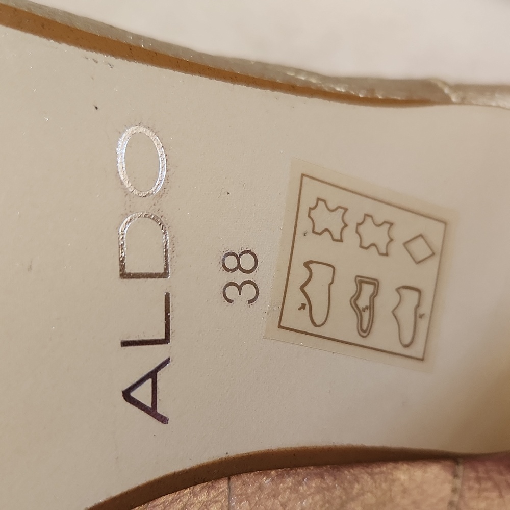 Shoes - Picture 4 of 5
